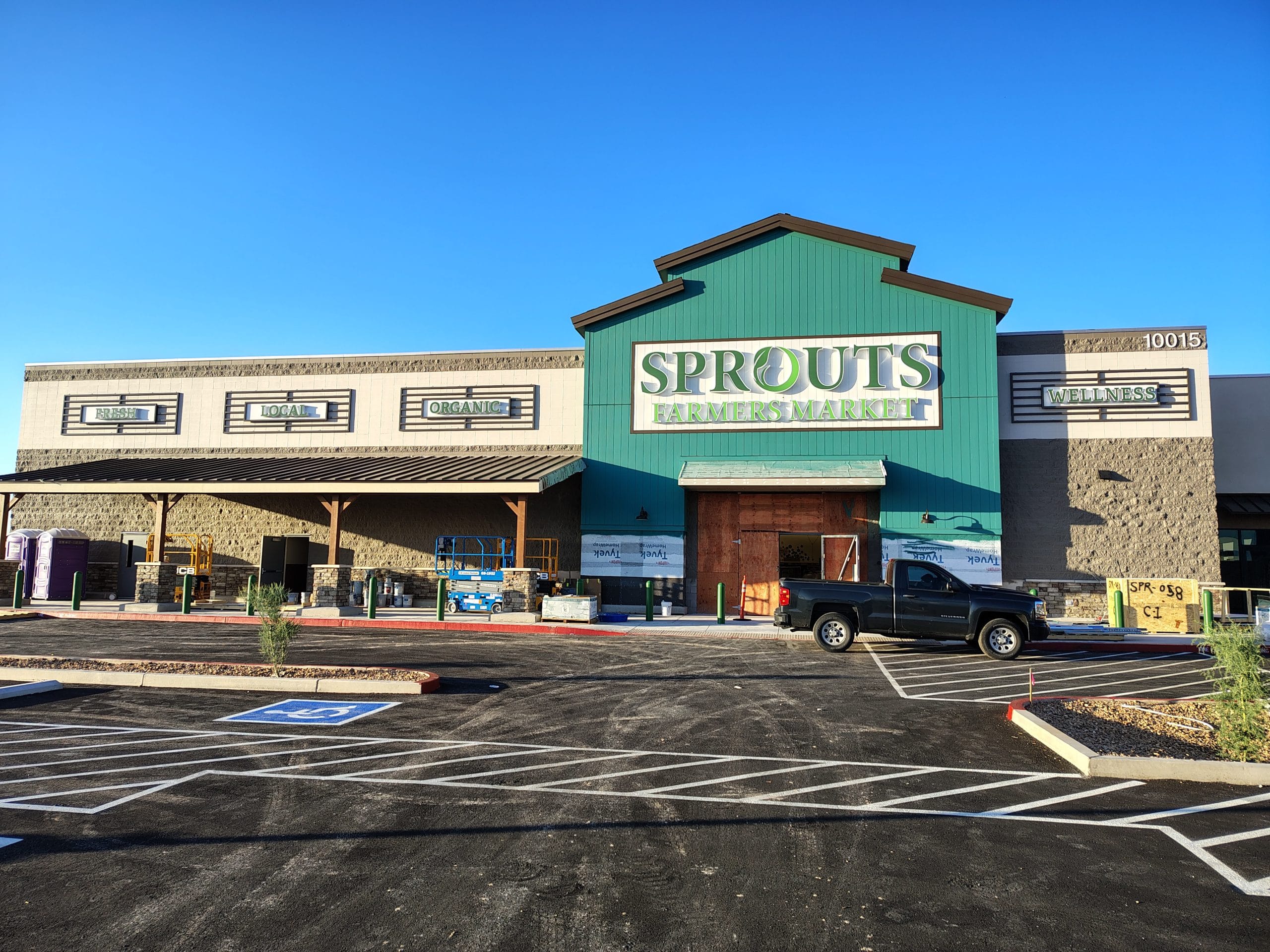 Sprouts Farmers Market Rita Ranch storefront with illuminated channel letter signage installed by Double T Signs in Tucson, Arizona.